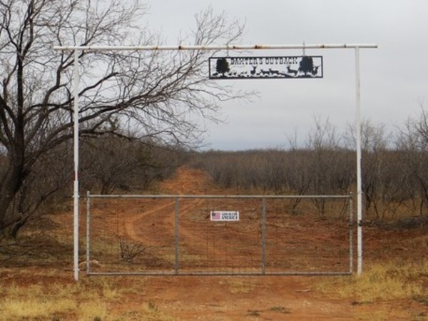 Baxters Outback Ranch Photo