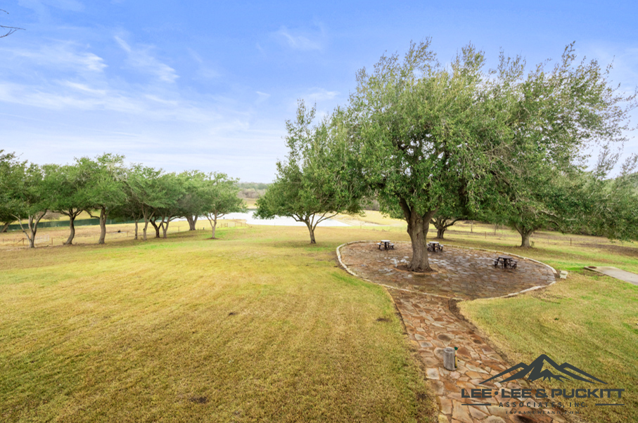 Austin Trophy Whitetail Ranch Photo