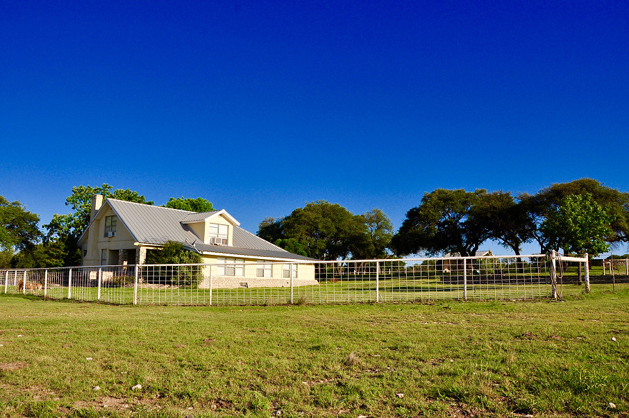 Rolling Oaks Ranch Photo