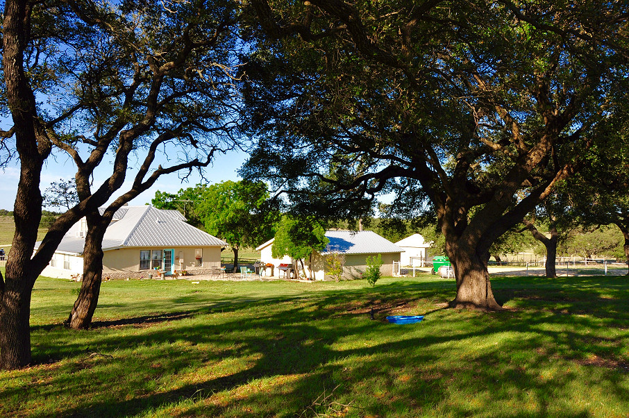 Rolling Oaks Ranch Photo